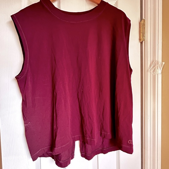 CALIA by Carrie Underwood Maroon Muscle Tee - Picture 6 of 6